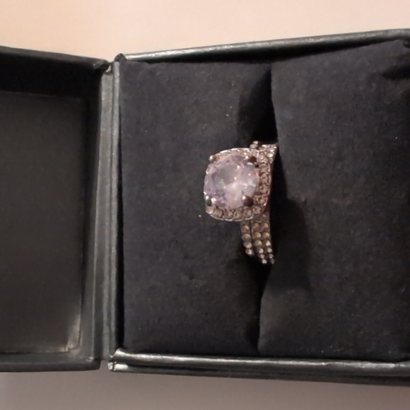 Ring Set Size 8 - Picture 2 of 2